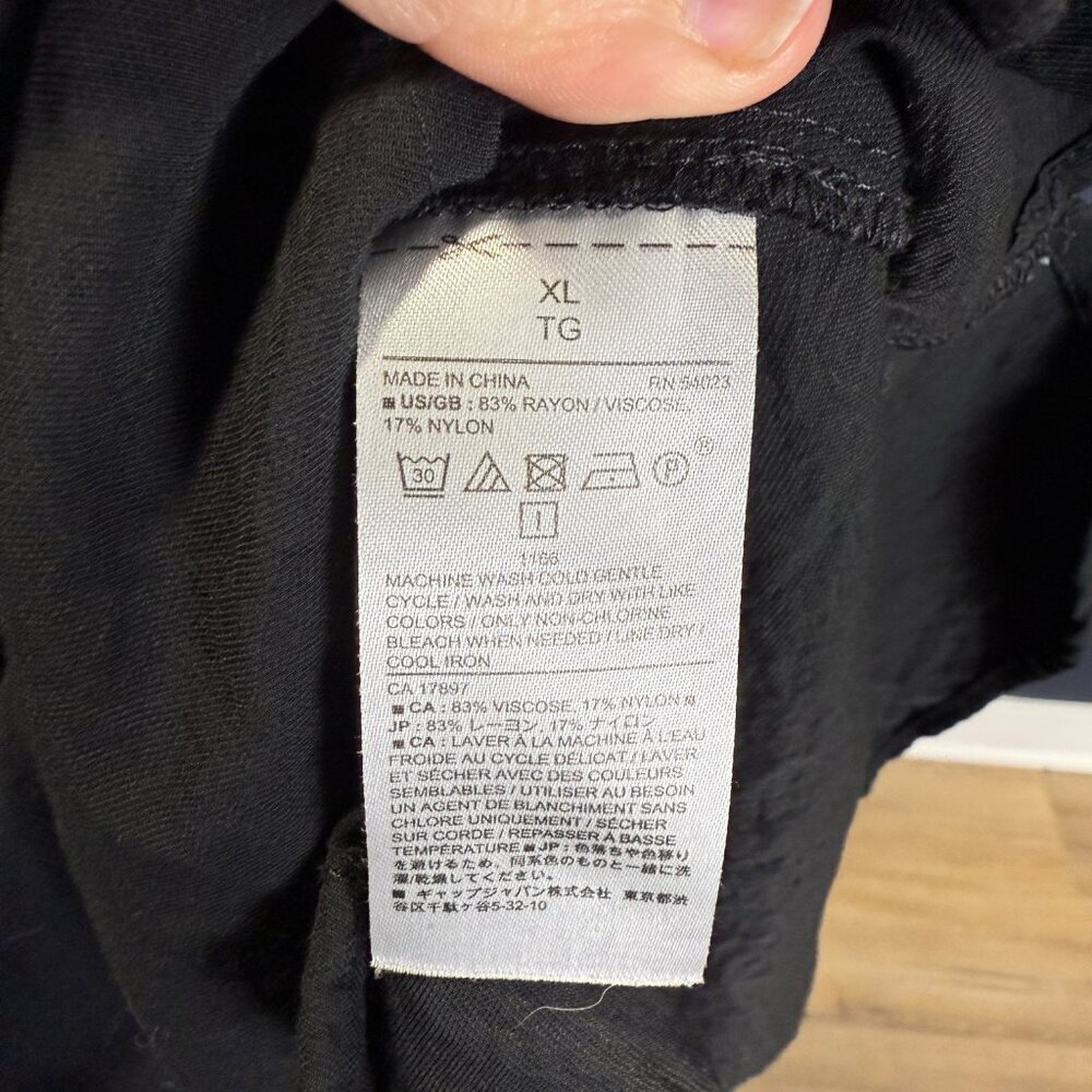 Banana Republic Factory Black Button-Down Shirt - Picture 6 of 6